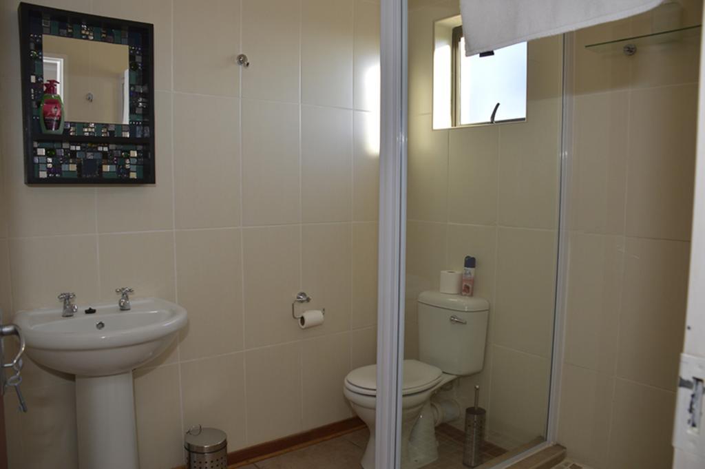 Two Bells Guest House Блоемфонтейн Стая снимка