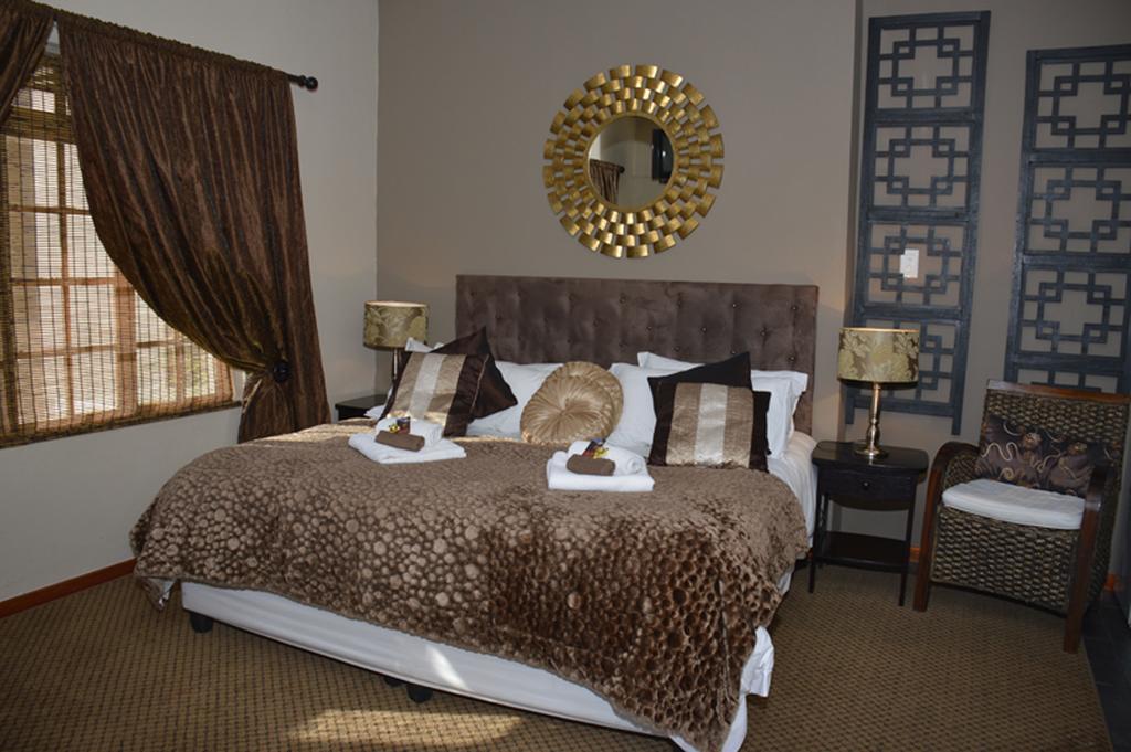 Two Bells Guest House Блоемфонтейн Стая снимка