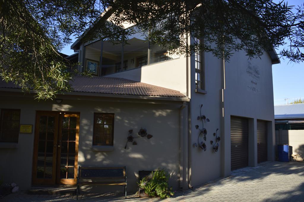 Two Bells Guest House Блоемфонтейн Екстериор снимка