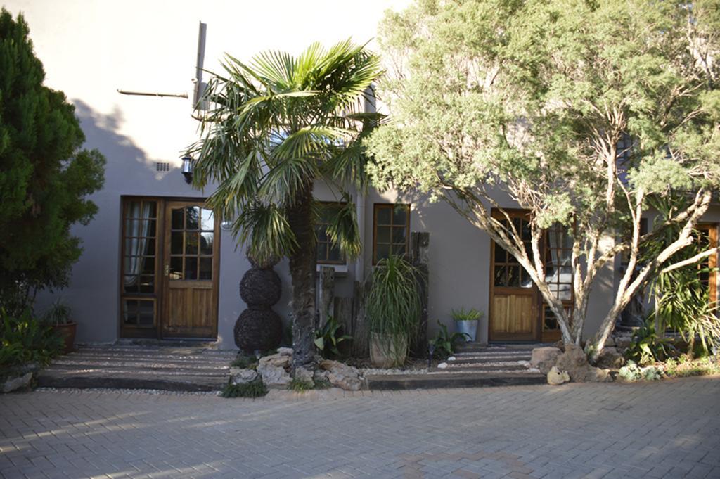 Two Bells Guest House Блоемфонтейн Екстериор снимка
